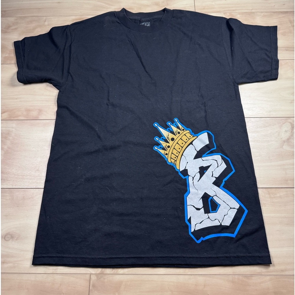 Graphic tee